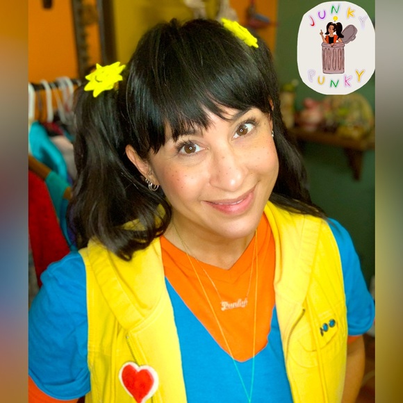 Meet your Posher, Junky Punky! - Picture 1 of 5